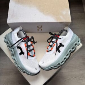 Tenis On cloud